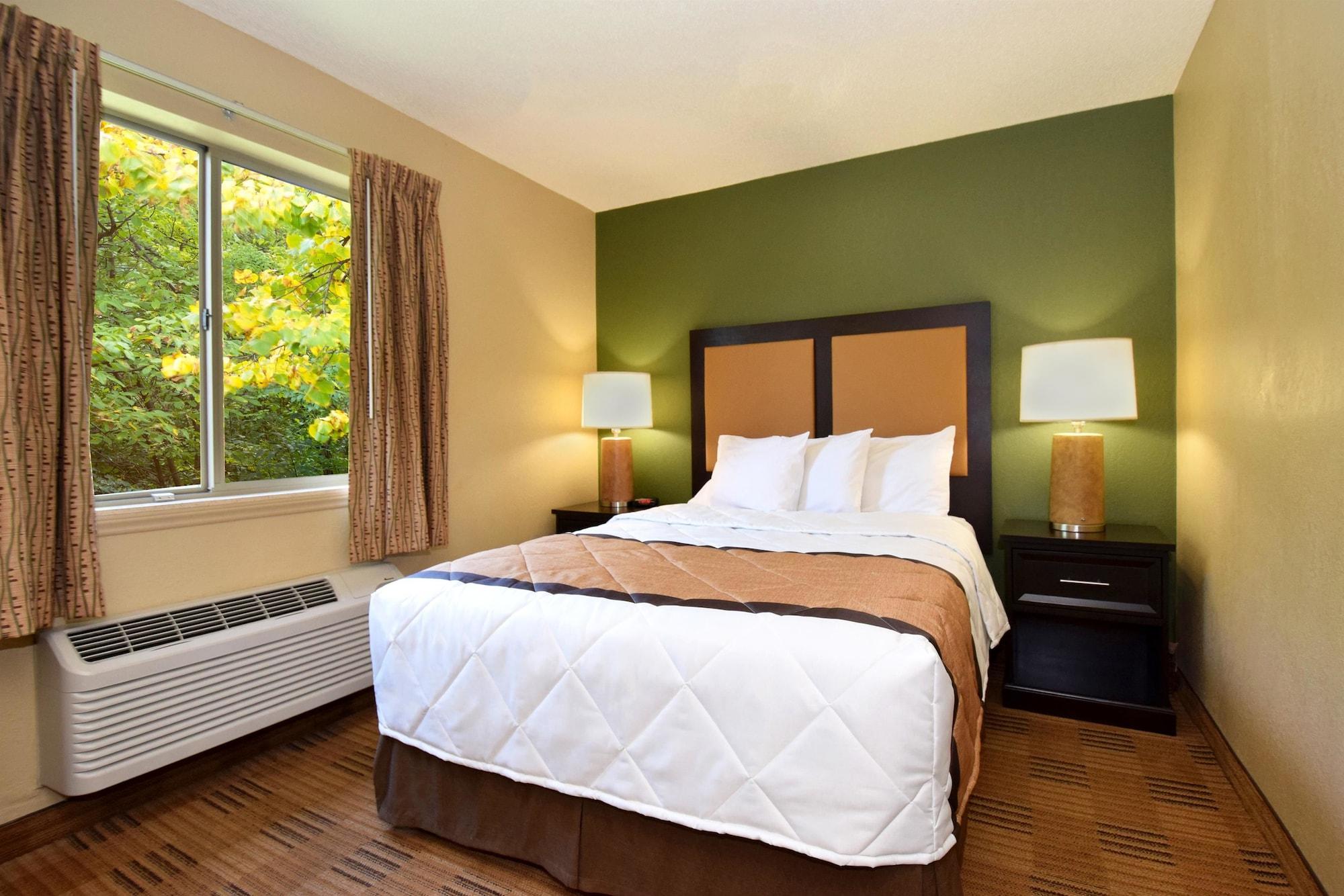 Extended Stay America Select Suites - Madison - Old Sauk Rd Exterior photo
