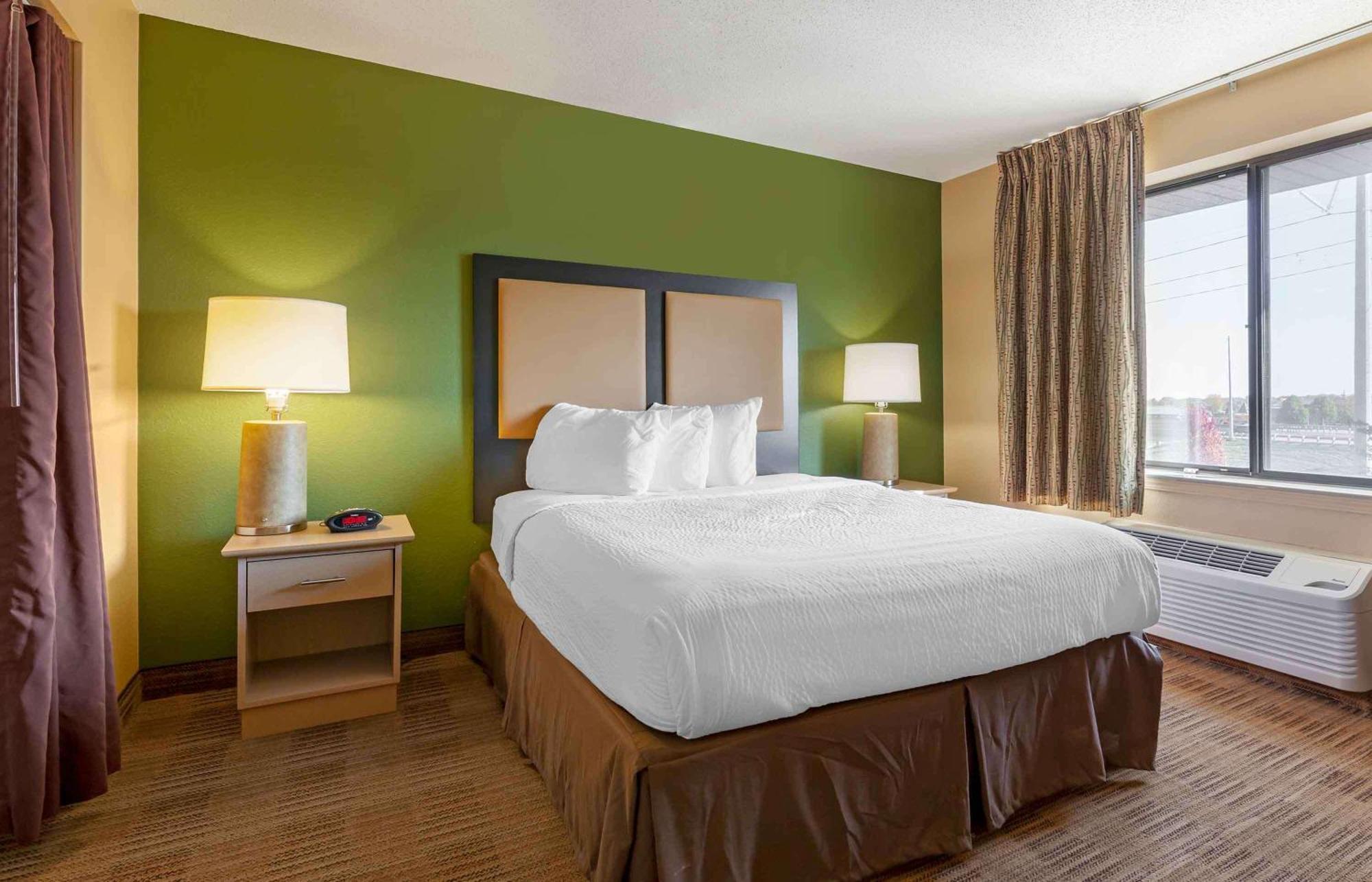 Extended Stay America Select Suites - Madison - Old Sauk Rd Exterior photo