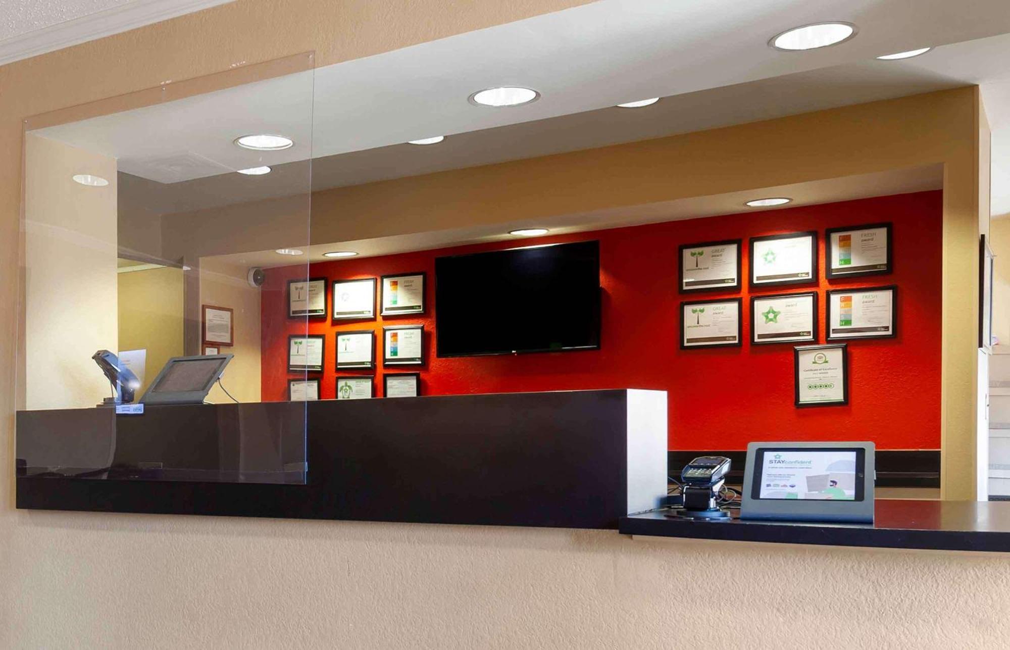 Extended Stay America Select Suites - Madison - Old Sauk Rd Exterior photo