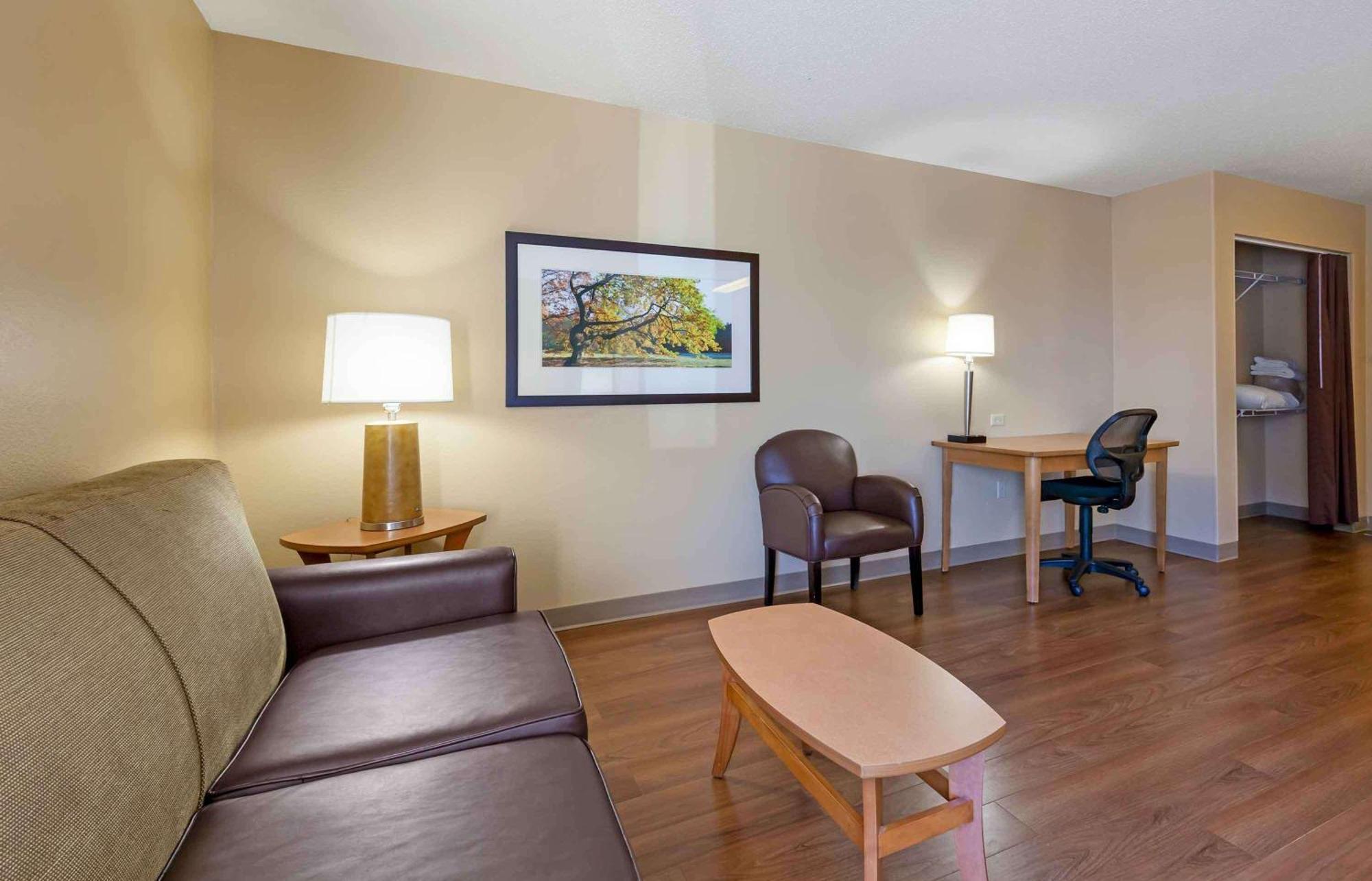 Extended Stay America Select Suites - Madison - Old Sauk Rd Exterior photo