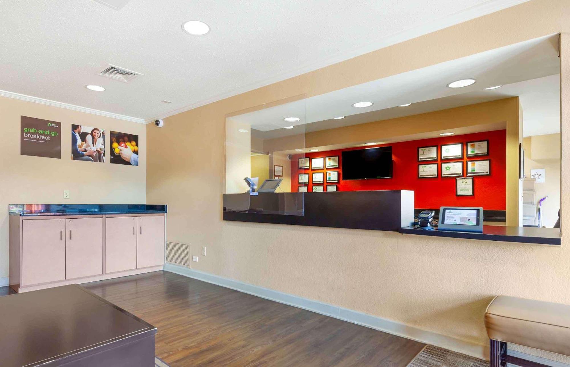 Extended Stay America Select Suites - Madison - Old Sauk Rd Exterior photo