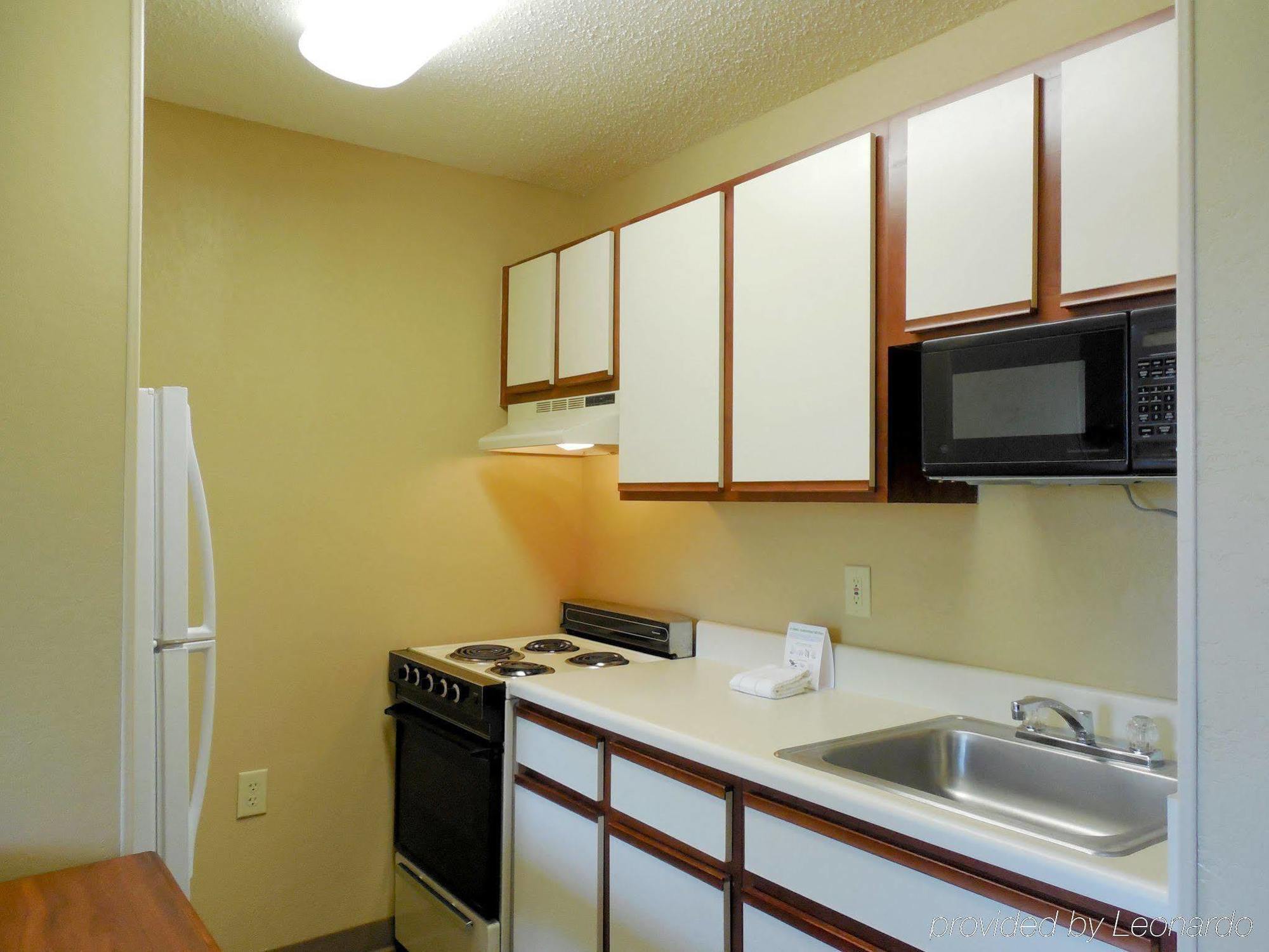 Extended Stay America Select Suites - Madison - Old Sauk Rd Exterior photo