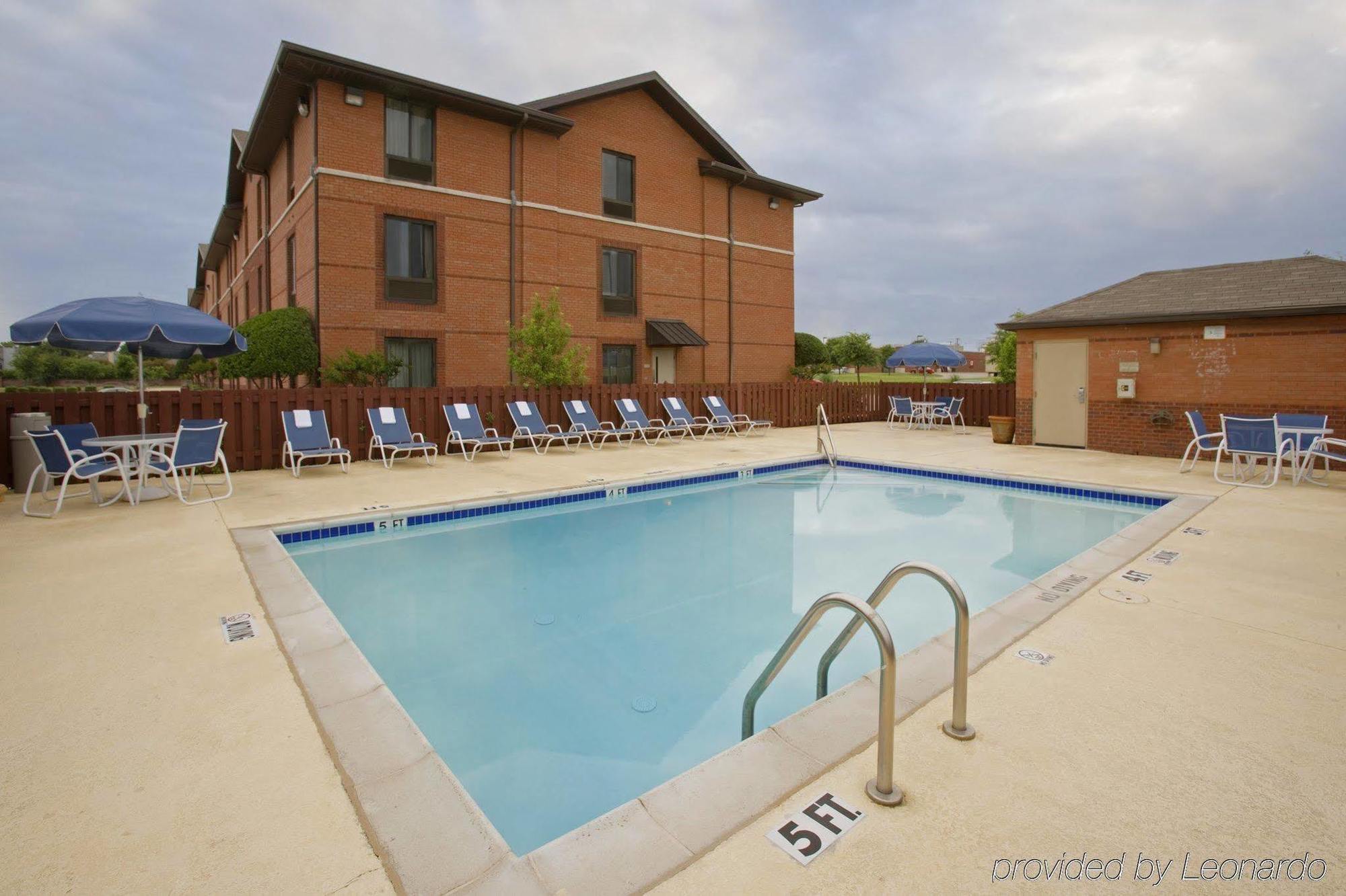 Extended Stay America Select Suites - Madison - Old Sauk Rd Exterior photo